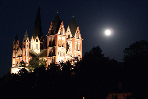 Limburger Dom bei Nacht